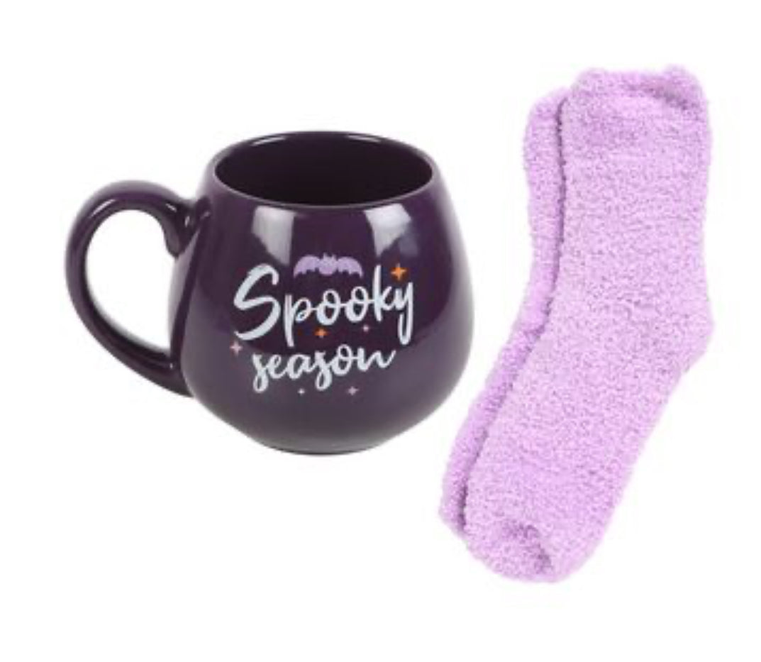 SPOOKY SEASON MUG & SOCKS SET
